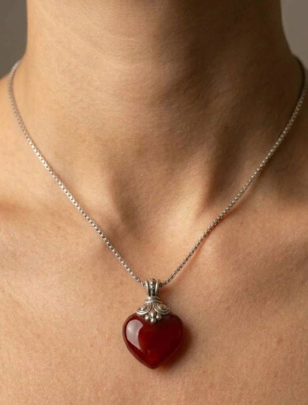 Pendant Necklace Red stone Vintage